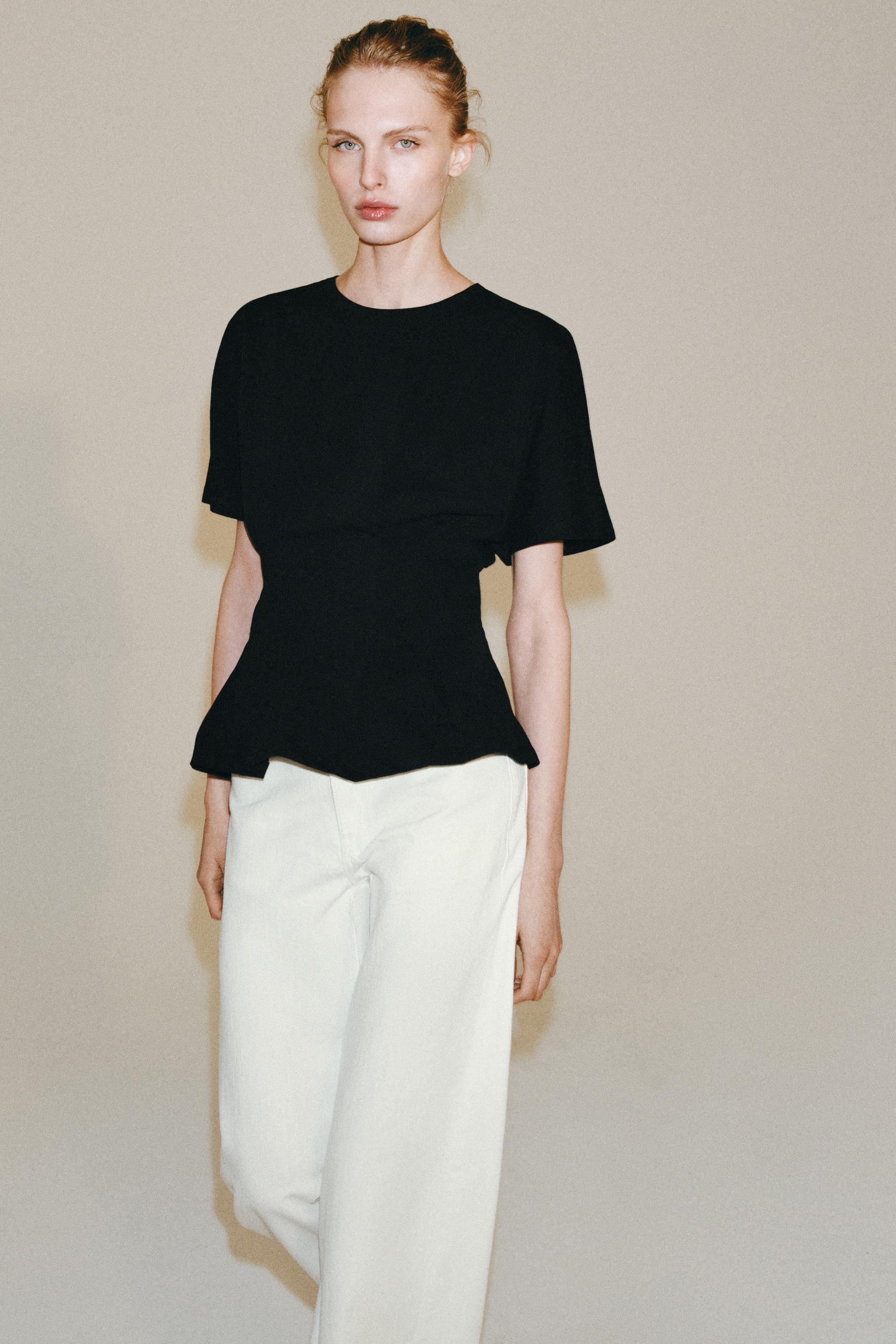 FITTED PLEATED T-SHIRT